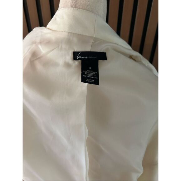 Lane Bryant cream blazer no buttons size 18 or xl - Picture 5 of 6